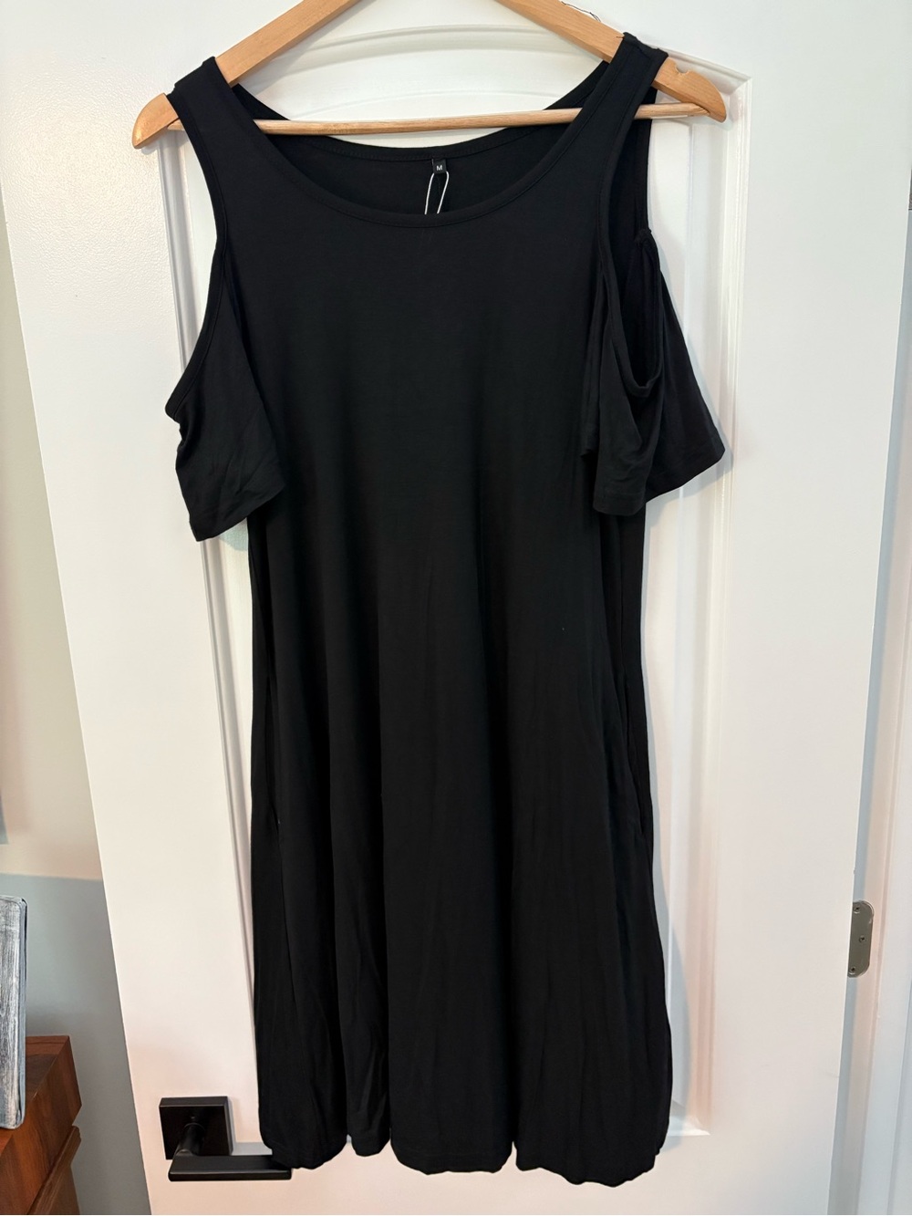 Source Unknown Black Cold-Shoulder Midi Dress